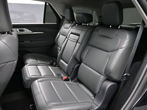 New 2025 Ford Explorer Active w/ Active Comfort Package AWD/4WD image 36