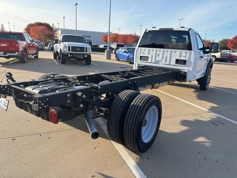 Used 2024 Ford F550 2WD Regular Cab Super Duty image 3