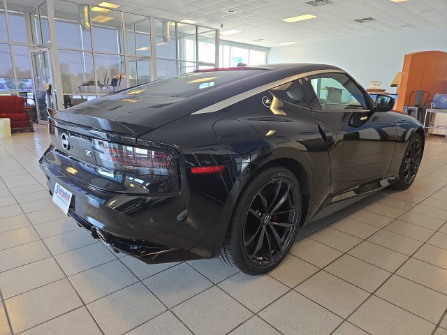 Used 2025 Nissan Z Performance w/ Floor Mat Package RWD image 8