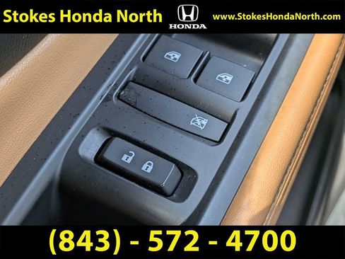 Used 2019 Buick Encore Essence FWD image 26