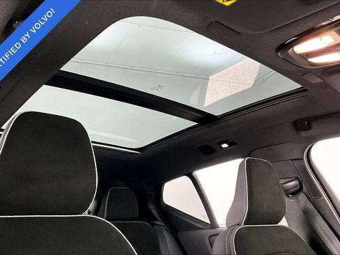 Certified 2023 Volvo XC40 Recharge Plus AWD/4WD image 22