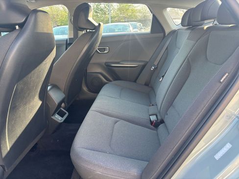 Used 2025 Kia K4 LXS image 24