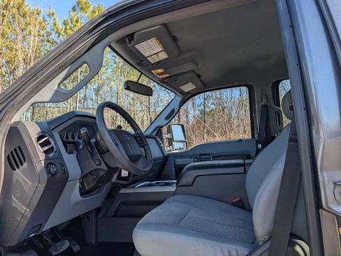 Used 2016 Ford F250 XLT w/ XLT Value Package image 14