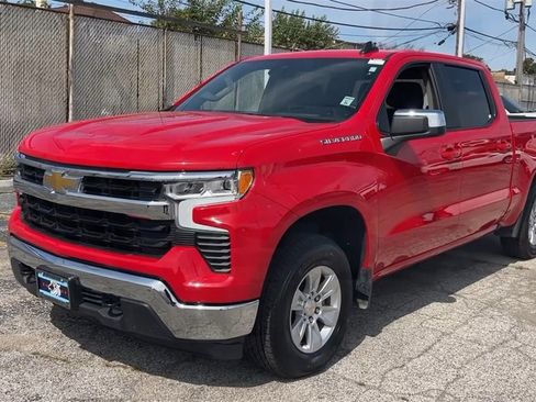 Used 2025 Chevrolet Silverado 1500 LT image 6