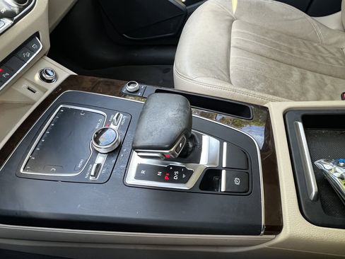 Used 2018 Audi Q5 2.0T Premium Plus w/ Premium Plus Package image 28