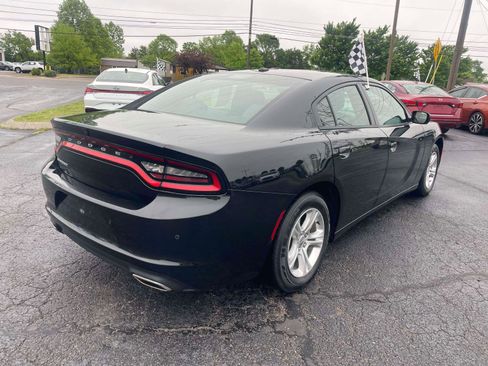 Used 2021 Dodge Charger SXT w/ Leather Interior Group RWD image 4