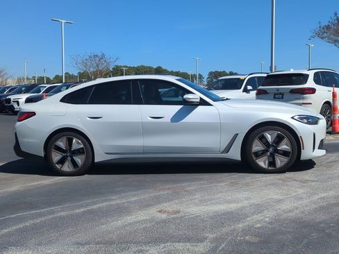 Used 2023 BMW i4 eDrive35 w/ Premium Package image 11