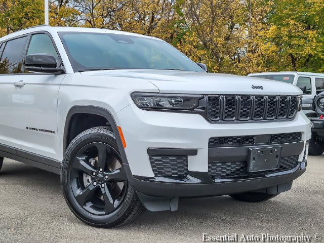 Certified 2024 Jeep Grand Cherokee L Altitude AWD/4WD image 2