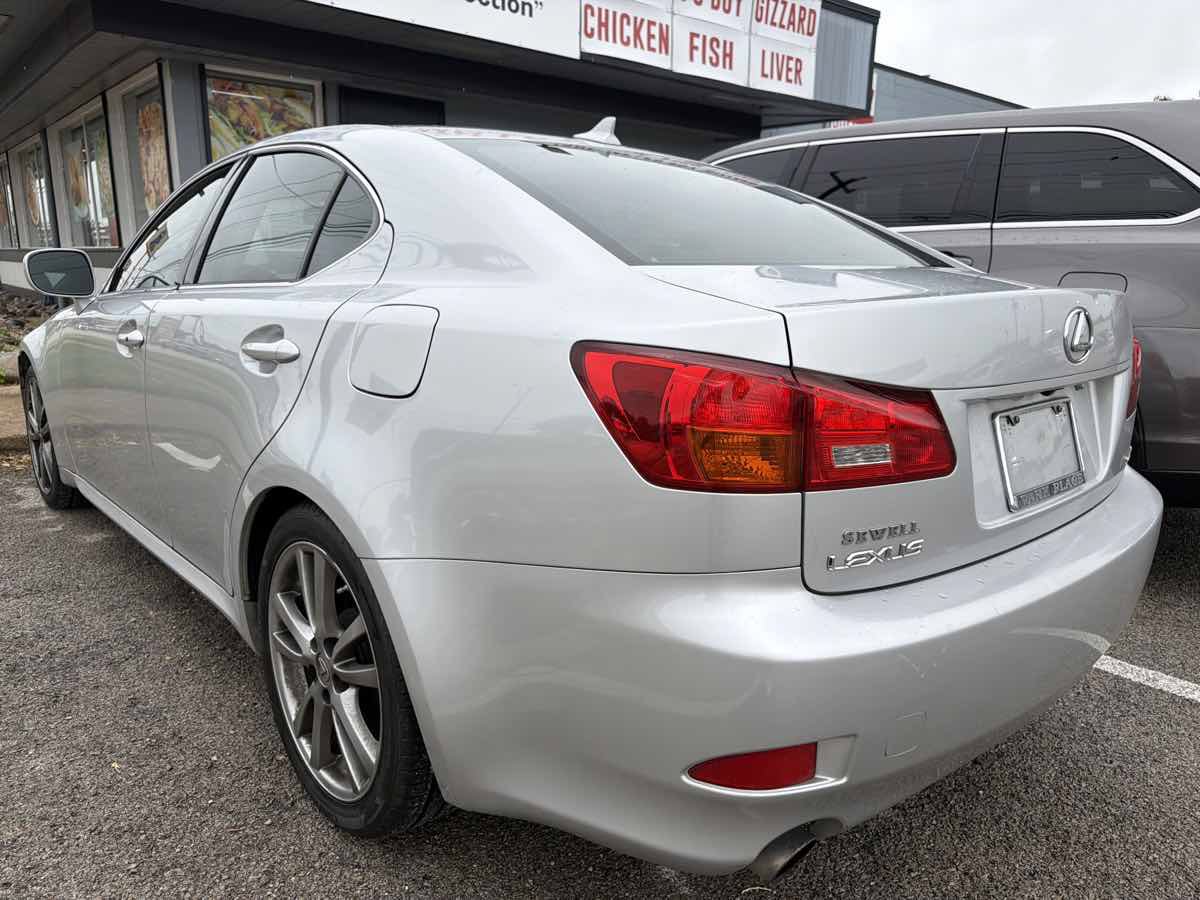 Used 2008 Lexus IS 250 w/ Premium Pkg RWD image 4