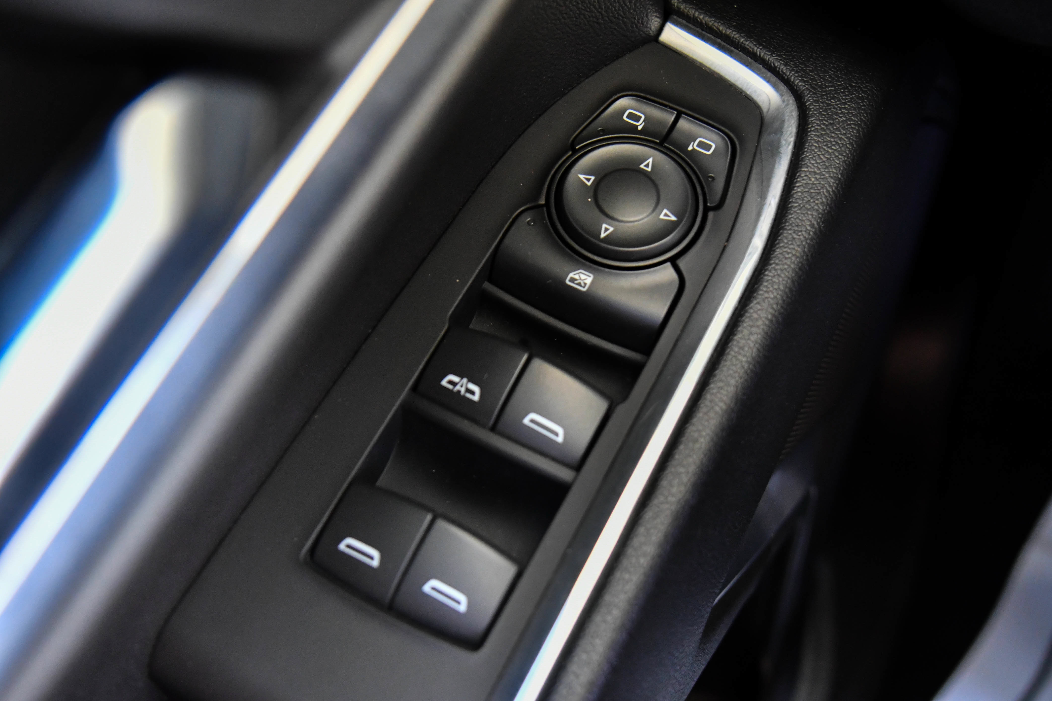Used 2024 Chevrolet Silverado 1500 LT AWD/4WD image 33