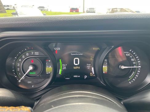 Used 2024 Jeep Wrangler Unlimited AWD/4WD image 30