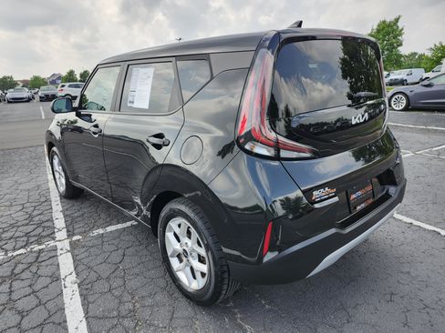 Used 2023 Kia Soul S FWD image 15