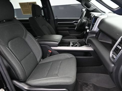 Used 2025 RAM 1500 Big Horn AWD/4WD image 34