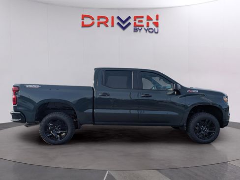 New 2026 Chevrolet Silverado 1500 Custom Trail Boss w/ LPO, Dark Essentials Package image 8