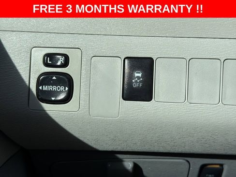 Used 2014 Toyota Sienna LE image 39