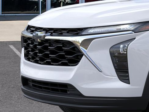 New 2026 Chevrolet Trax LS FWD image 32