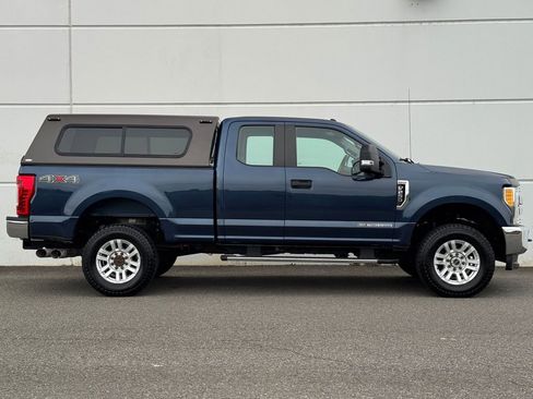 Used 2017 Ford F250 XL w/ STX Appearance Package image 8