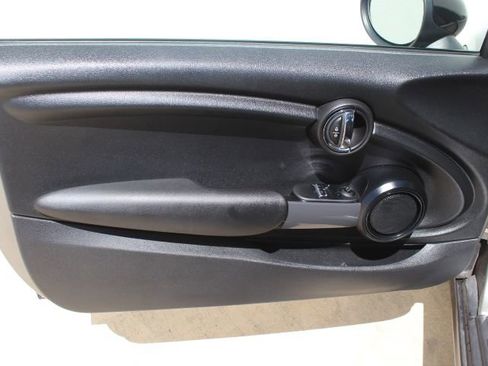 Used 2017 MINI Cooper 2-Door Hardtop image 12