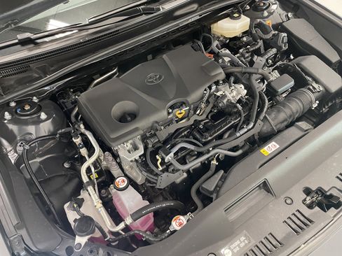 Used 2025 Toyota Camry SE image 31