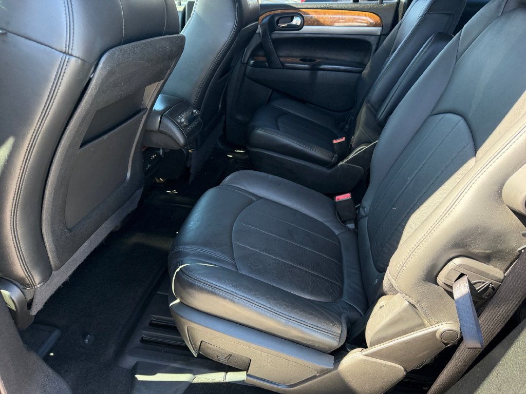 Used 2011 Buick Enclave CXL FWD image 13