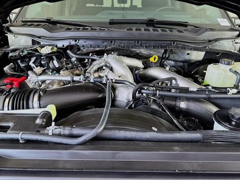 New 2026 Ford F250 Lariat w/ Black Appearance Package image 32