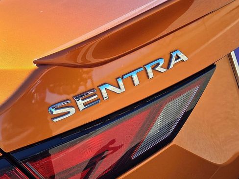 Used 2021 Nissan Sentra SR image 11