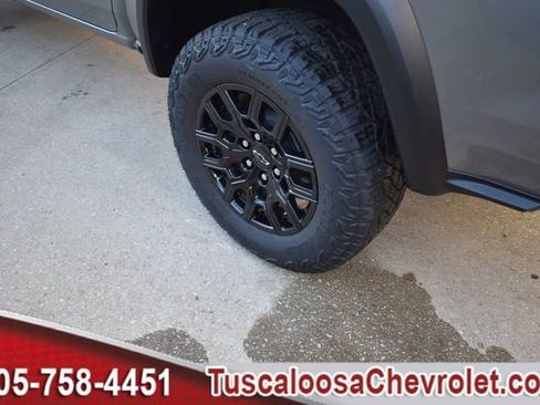 Used 2025 Chevrolet Colorado Trail Boss image 14