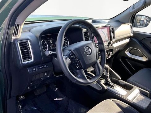 Used 2023 Nissan Frontier SV w/ Graphics Package image 12