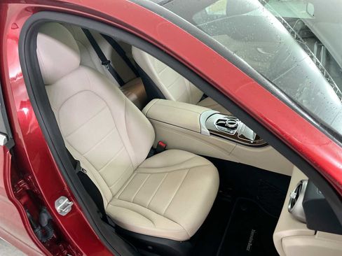 Used 2018 Mercedes-Benz C 300 Sedan image 31