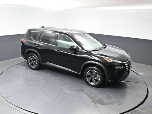 Used 2025 Nissan Rogue SV FWD image 42