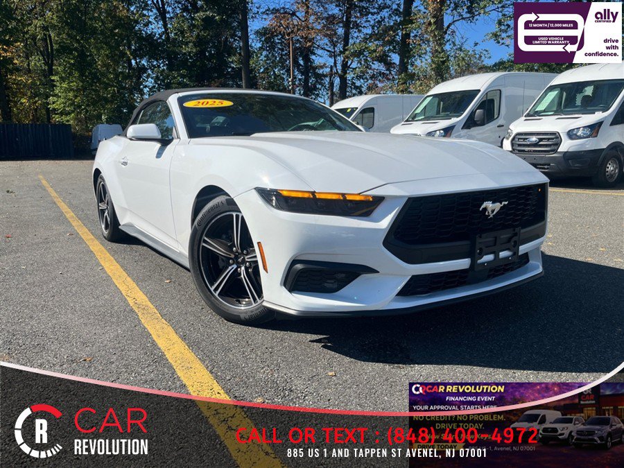Used 2025 Ford Mustang Premium RWD image 1