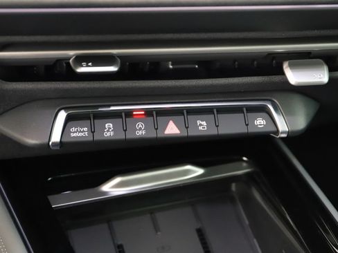 New 2026 Audi Q3 quattro 2.0T AWD/4WD image 28