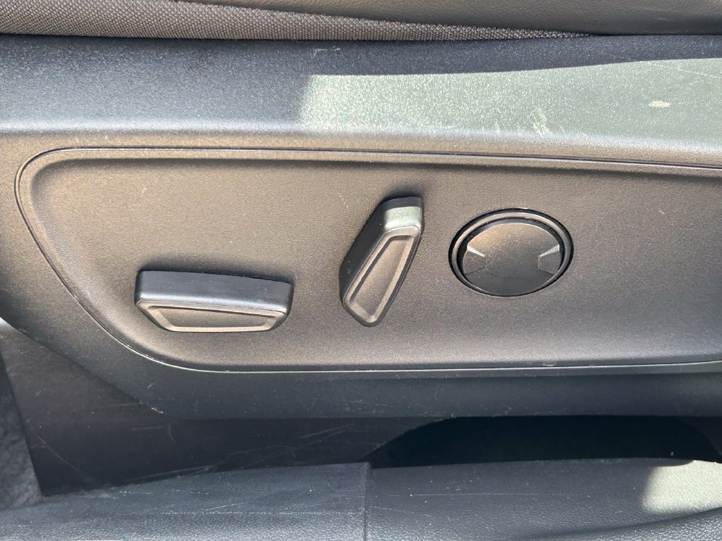 Used 2025 Ford Escape ST-Line FWD image 22