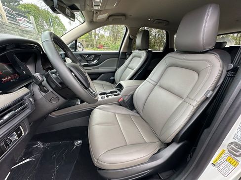 New 2026 Lincoln Corsair Reserve w/ Jet Appearance Package image 17