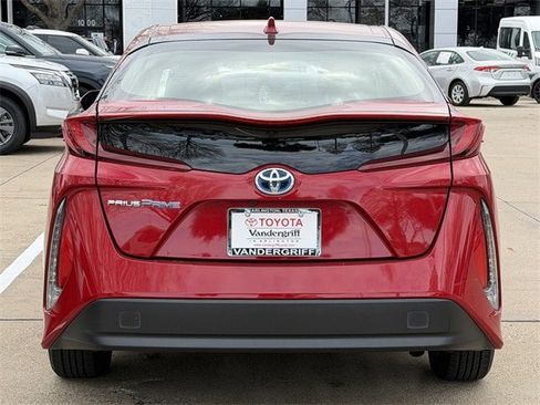 Certified 2020 Toyota Prius Prime LE image 5