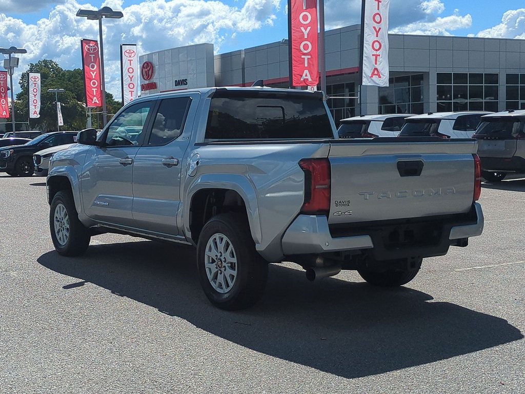 Certified 2024 Toyota Tacoma SR5 AWD/4WD image 5