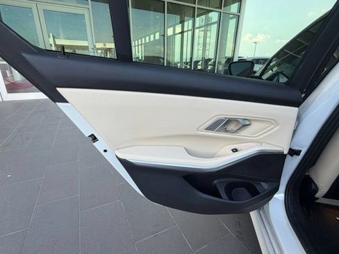 Used 2023 BMW 330i Sedan w/ Driving Assistance Package RWD image 27