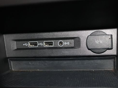 Used 2019 Volkswagen Tiguan SEL image 27