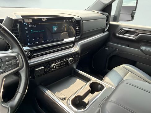 Certified 2024 Chevrolet Silverado 2500 LTZ w/ LTZ Convenience Package AWD/4WD image 17