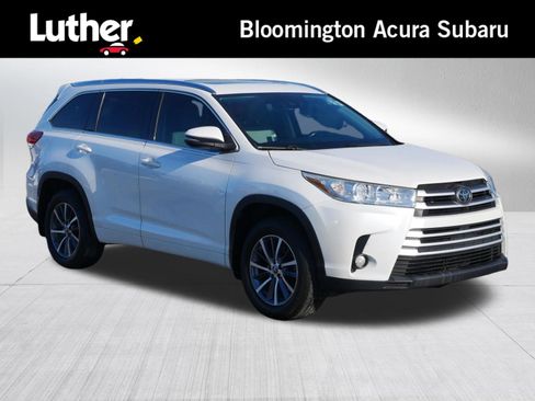 Used 2018 Toyota Highlander XLE image 1
