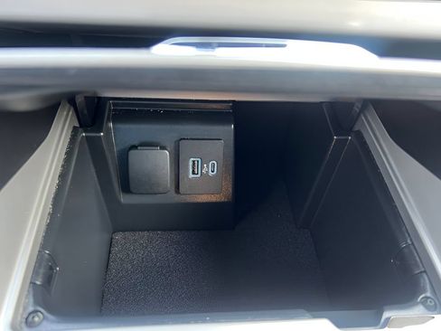 Certified 2023 Ford Explorer XLT w/ Equipment Group 202A AWD/4WD image 24