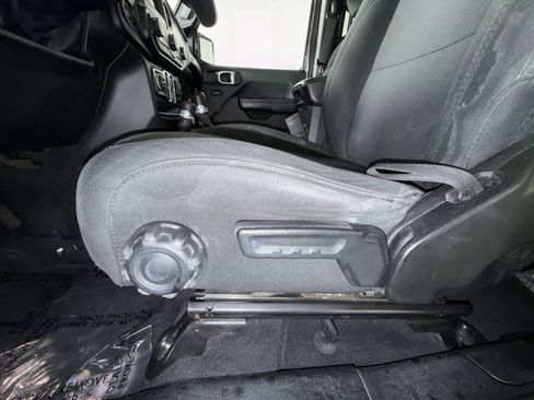 Used 2023 Jeep Wrangler Unlimited Sport AWD/4WD image 14