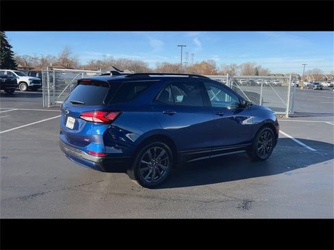 Certified 2022 Chevrolet Equinox RS w/ LPO, Floor Liner Package image 8