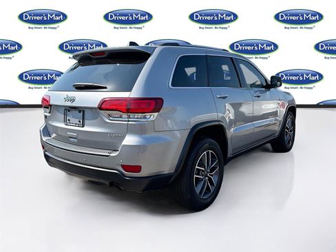 Used 2020 Jeep Grand Cherokee Laredo w/ Laredo X Package image 7