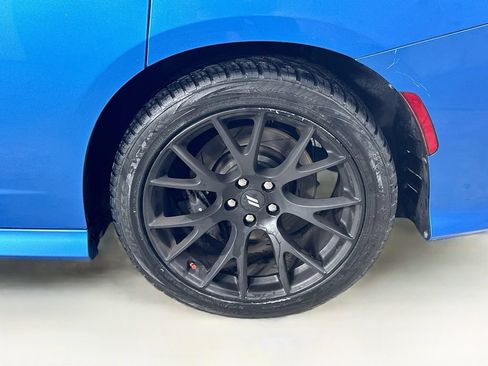 Used 2019 Dodge Charger Scat Pack RWD image 31