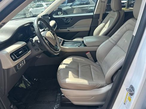 Used 2021 Lincoln Aviator Reserve w/ Equipment Group 201A AWD/4WD image 11