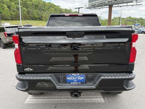 Used 2024 Chevrolet Silverado 1500 RST AWD/4WD image 6