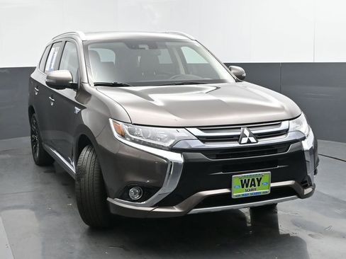Used 2018 Mitsubishi Outlander GT AWD/4WD image 8