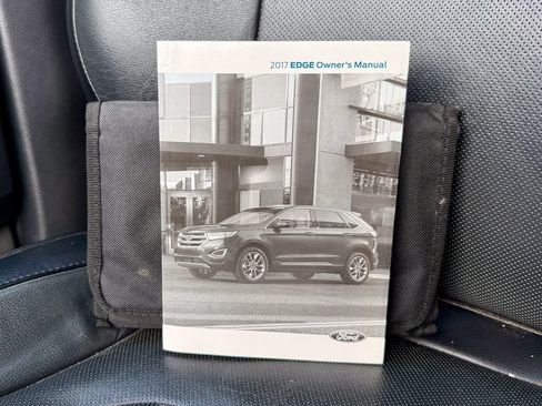 Used 2017 Ford Edge Titanium w/ Equipment Group 301A AWD/4WD image 31