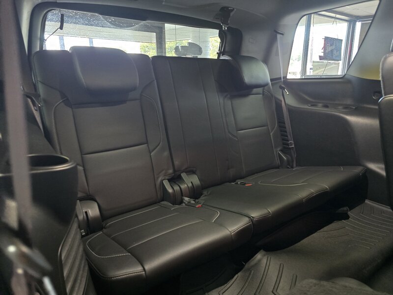 Used 2017 GMC Yukon SLT w/ Premium Edition AWD/4WD image 24